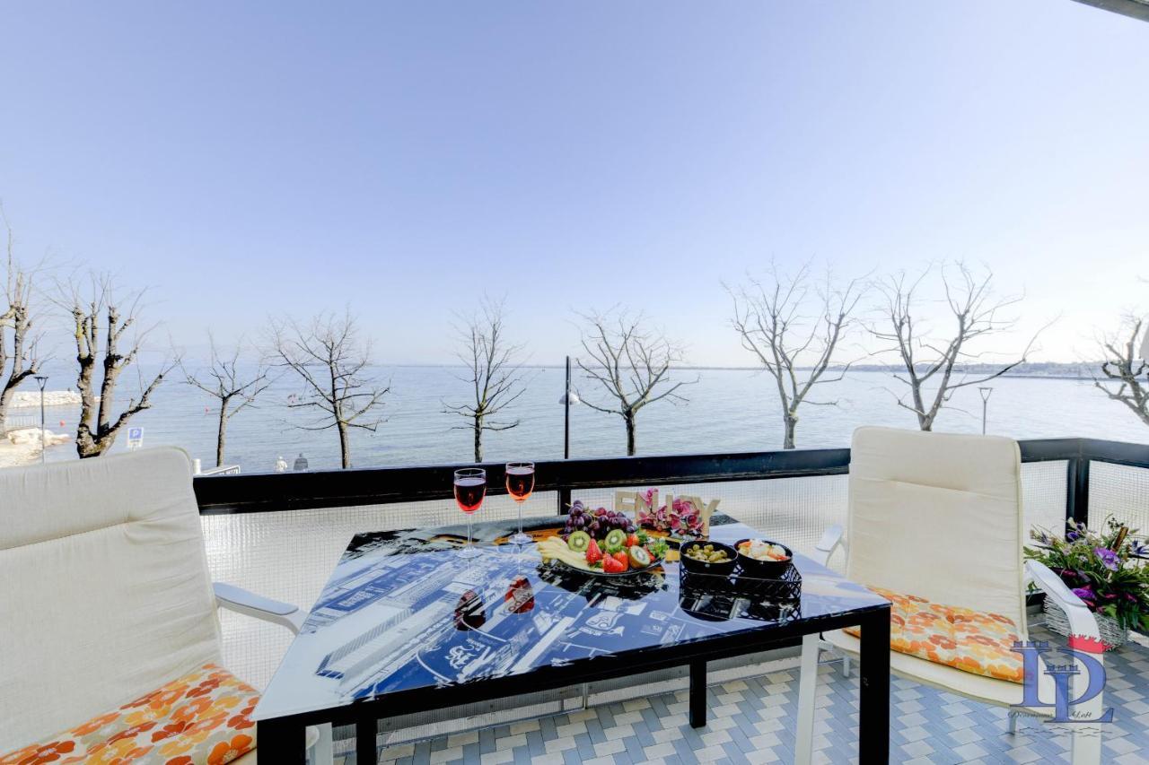 Desenzanoloft Official Partner Marriott Homes & Villas - Charming On The Lake Front Lake ديسينسانو ديل غاردا المظهر الخارجي الصورة