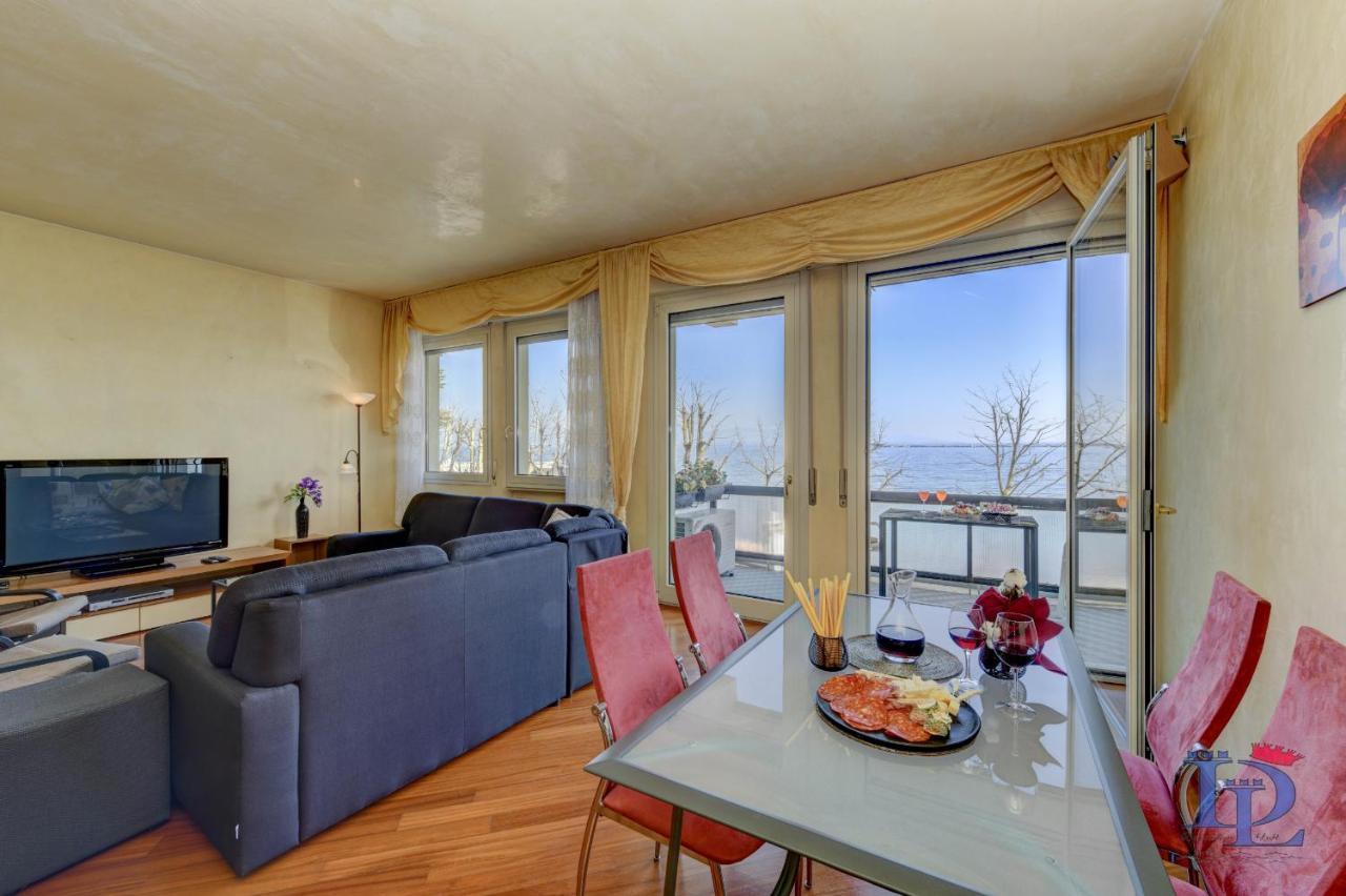 Desenzanoloft Official Partner Marriott Homes & Villas - Charming On The Lake Front Lake ديسينسانو ديل غاردا المظهر الخارجي الصورة